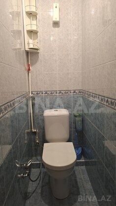 4 otaqlı Köhnə tikili, Neftçilər m., Bakı