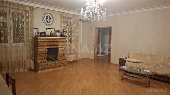 4 otaqlı Köhnə tikili, Neftçilər m., Bakı