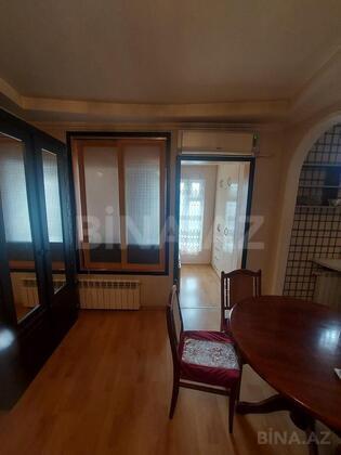 2 otaqlı Köhnə tikili, Neftçilər m., Bakı