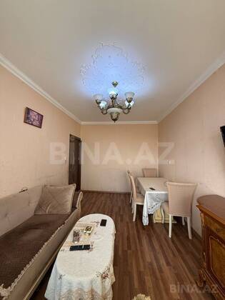 3 otaqlı Köhnə tikili, Həzi Aslanov m., Bakı