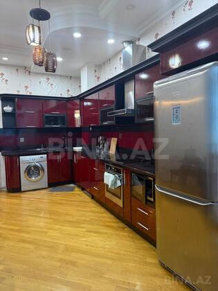 4 otaqlı Yeni tikili, 28 May m., Bakı