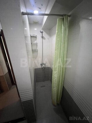 3 otaqlı Köhnə tikili, 20 Yanvar m., Bakı