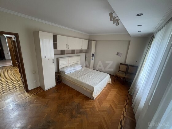 3 otaqlı Köhnə tikili, 20 Yanvar m., Bakı