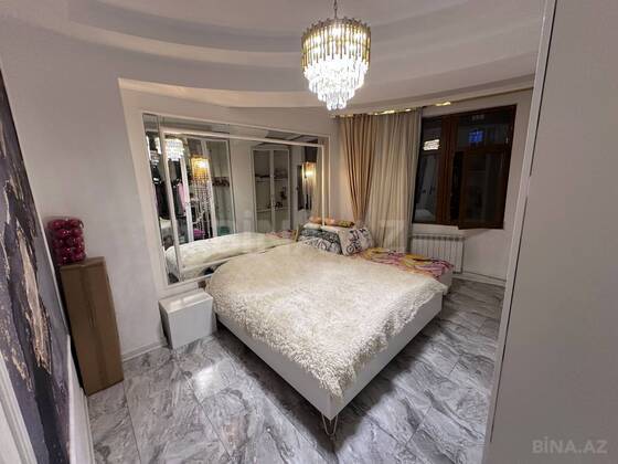 3 otaqlı Yeni tikili, Xırdalan