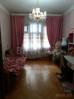 3 otaqlı Köhnə tikili, Xətai r., Bakı