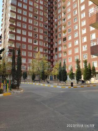 3 otaqlı Yeni tikili, Memar Əcəmi m., Bakı