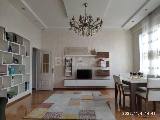 3 otaqlı Yeni tikili, Memar Əcəmi m., Bakı