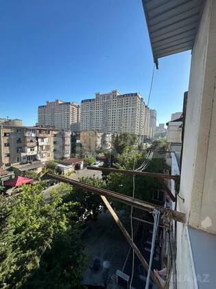 3 otaqlı Köhnə tikili, Yasamal r., Bakı