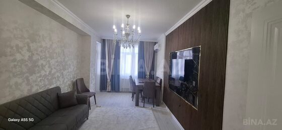 3 otaqlı Yeni tikili, Xırdalan