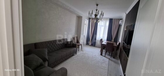 3 otaqlı Yeni tikili, Xırdalan