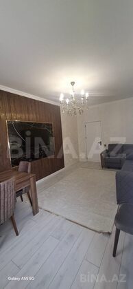 3 otaqlı Yeni tikili, Xırdalan