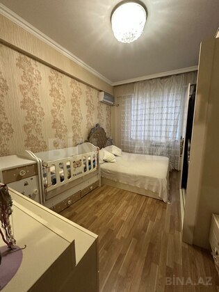 3 otaqlı Yeni tikili, Xırdalan