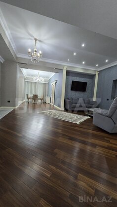 9 otaqlı Yeni tikili, Elmlər Akademiyası m., Bakı