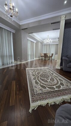 9 otaqlı Yeni tikili, Elmlər Akademiyası m., Bakı