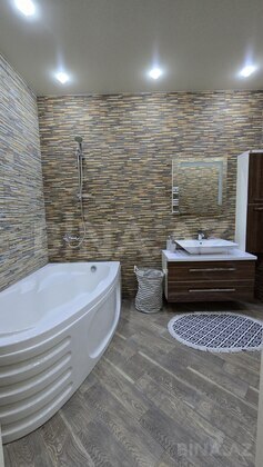 9 otaqlı Yeni tikili, Elmlər Akademiyası m., Bakı