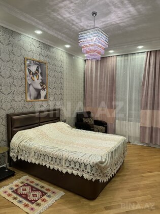 3 otaqlı Yeni tikili, Nizami m., Bakı