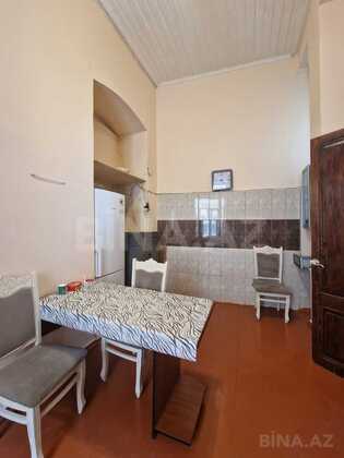 2 otaqlı Köhnə tikili, Nizami m., Bakı