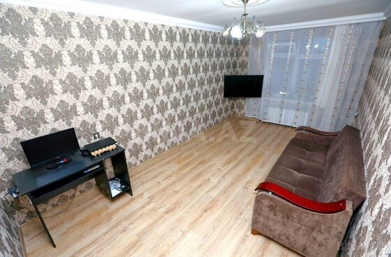 3 otaqlı Köhnə tikili, Əhmədli m., Bakı