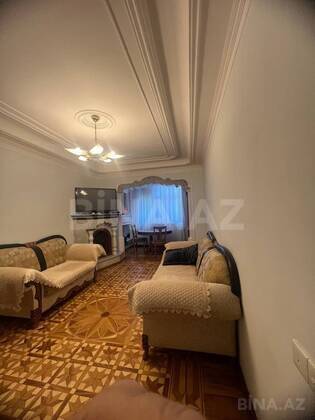 3 otaqlı Köhnə tikili, Azadlıq Prospekti m., Bakı