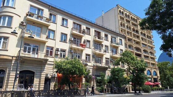 3 otaqlı Köhnə tikili, 28 May m., Bakı