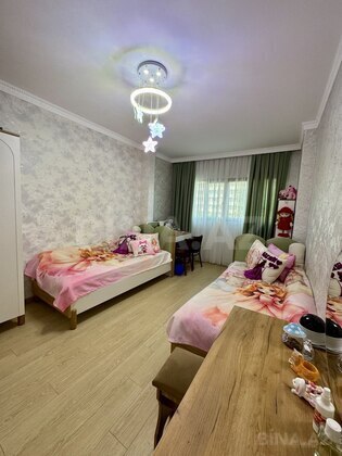 4 otaqlı Köhnə tikili, İnşaatçılar m., Bakı