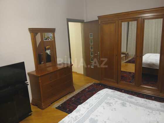 4 otaqlı Yeni tikili, 8 Noyabr m., Bakı
