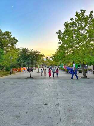 2 otaqlı Köhnə tikili, Xalqlar Dostluğu m., Bakı