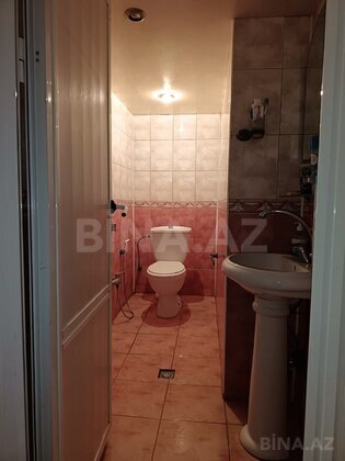 3 otaqlı Köhnə tikili, Elmlər Akademiyası m., Bakı