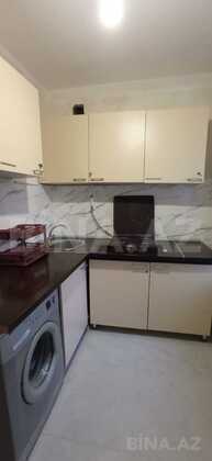 2 otaqlı Köhnə tikili, Bakıxanov q., Bakı