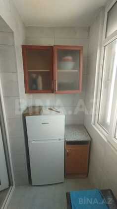 1 otaqlı Köhnə tikili, Elmlər Akademiyası m., Bakı