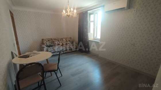 1 otaqlı Köhnə tikili, Elmlər Akademiyası m., Bakı