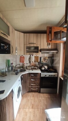 3 otaqlı Köhnə tikili, Elmlər Akademiyası m., Bakı
