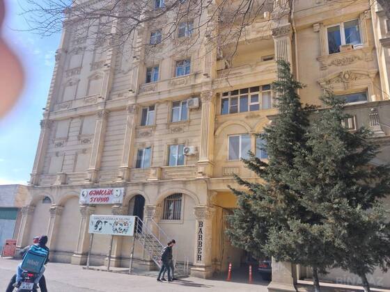 3 otaqlı Köhnə tikili, Gənclik m., Bakı