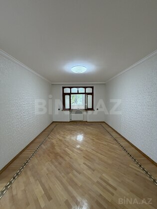 3 otaqlı Köhnə tikili, İnşaatçılar m., Bakı