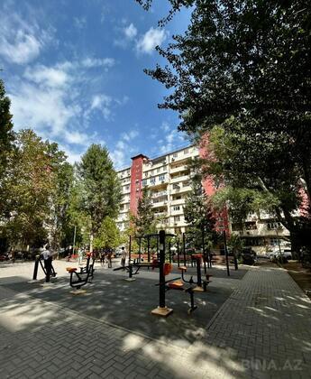 4 otaqlı Köhnə tikili, İnşaatçılar m., Bakı