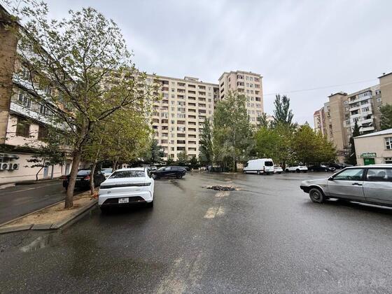 2 otaqlı Köhnə tikili, Bakıxanov q., Bakı