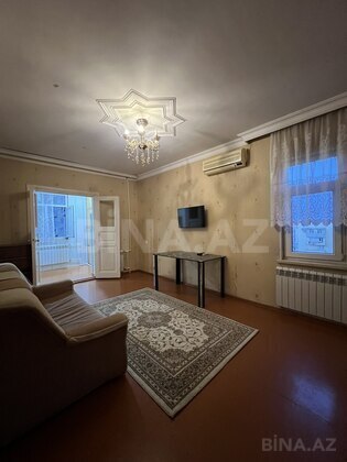 2 otaqlı Köhnə tikili, İnşaatçılar m., Bakı