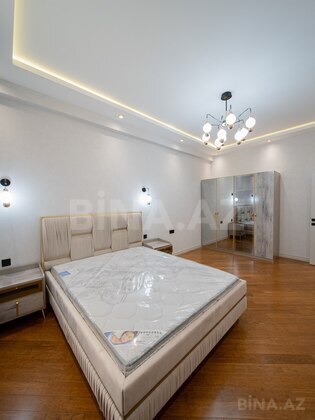 4 otaqlı Yeni tikili, 8 Noyabr m., Bakı
