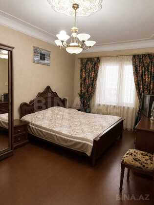 4 otaqlı Köhnə tikili, Həzi Aslanov m., Bakı