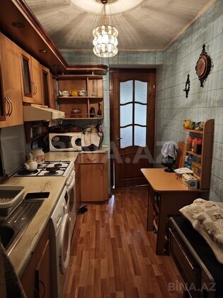 3 otaqlı Köhnə tikili, Neftçilər m., Bakı