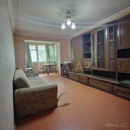 4 otaqlı Köhnə tikili, Neftçilər m., Bakı