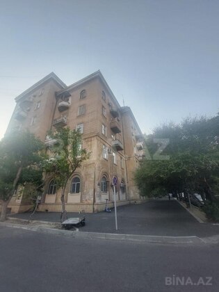 2 otaqlı Köhnə tikili, 28 May m., Bakı