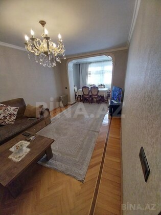 3 otaqlı Köhnə tikili, İnşaatçılar m., Bakı