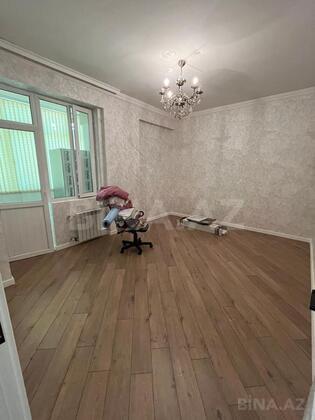 3 otaqlı Yeni tikili, İnşaatçılar m., Bakı