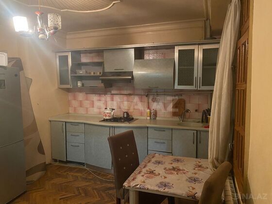 2 otaqlı Köhnə tikili, Elmlər Akademiyası m., Bakı