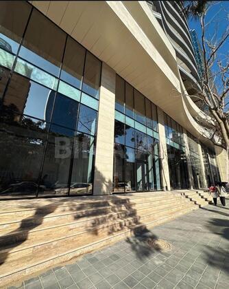 4 otaqlı, 270.0 m², 28 May
