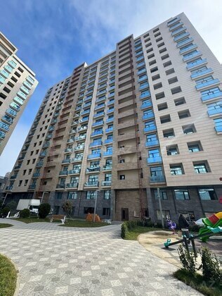 3 otaqlı Yeni tikili, 28 May m., Bakı