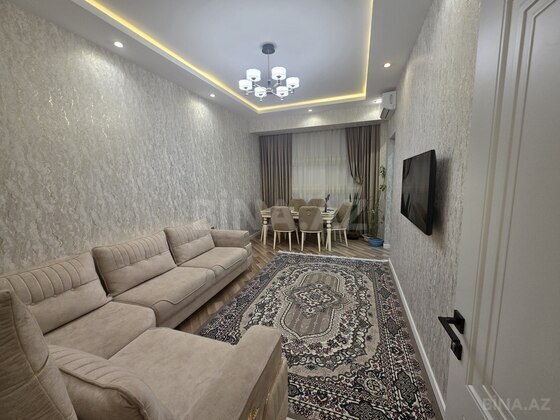 3 otaqlı Yeni tikili, Xırdalan