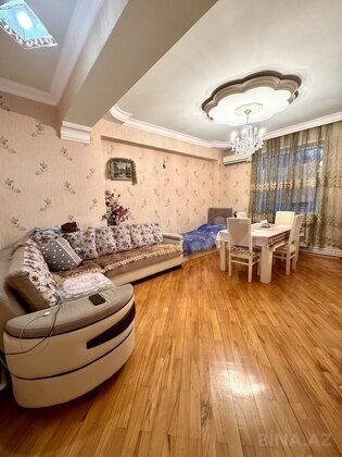 2 otaqlı Köhnə tikili, İnşaatçılar m., Bakı