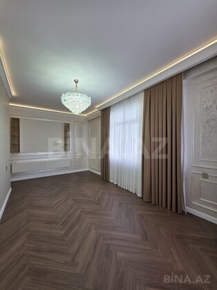3 otaqlı Köhnə tikili, Qara Qarayev m., Bakı